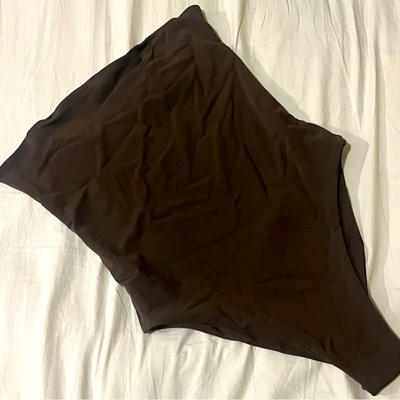 Ameyalli Swim One-Piece - Picture 1 of 1